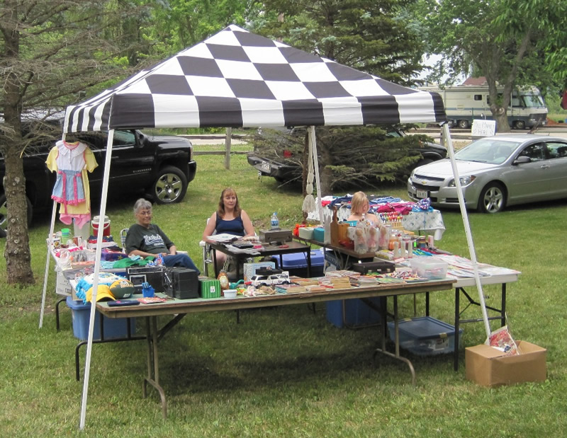 https://www.dundeemill.org/pictures/2012/9 Vendor 12.jpg